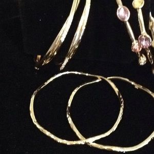 6 lovely Goldtone Bangles to fit a small wrist